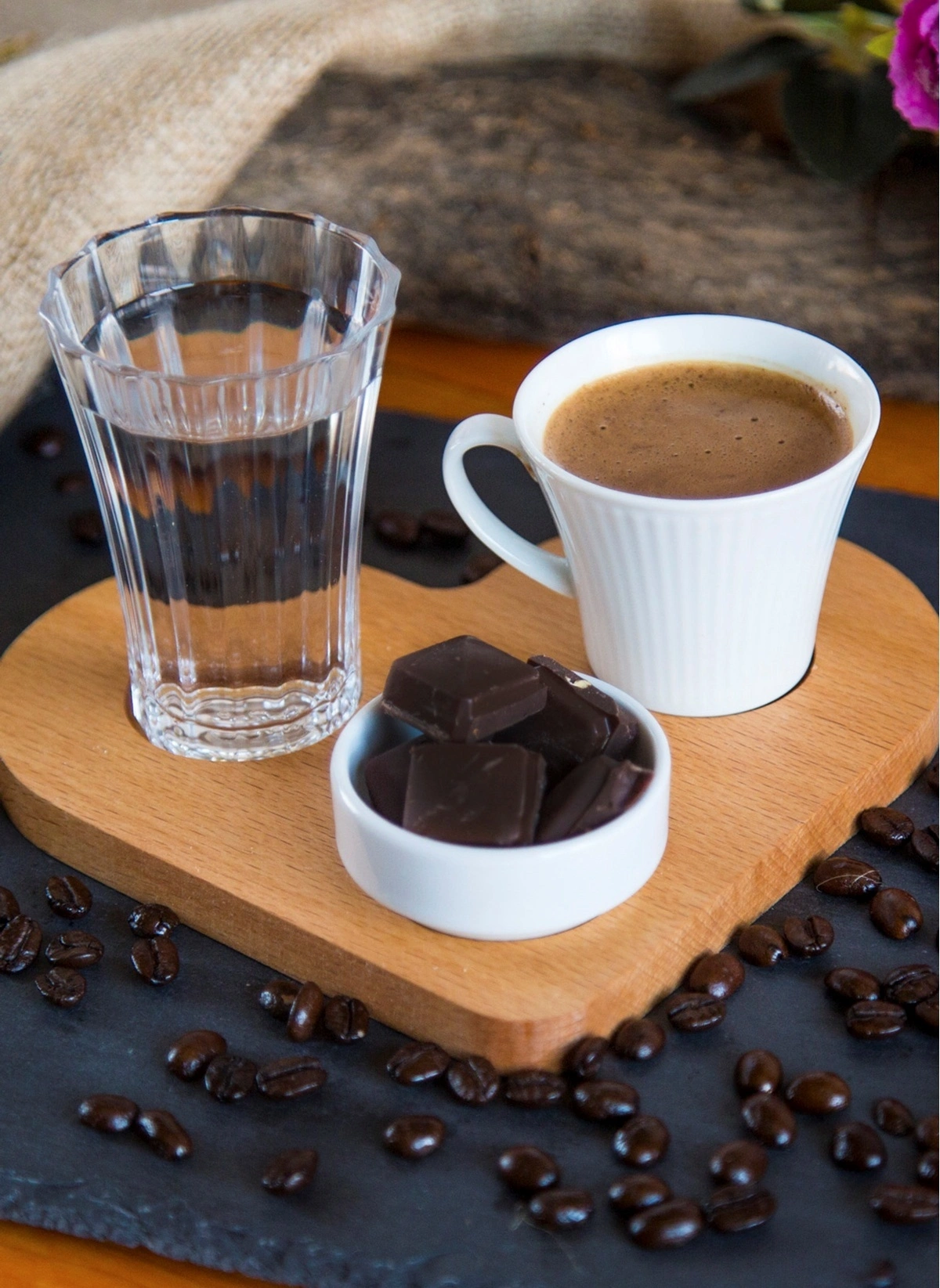 Damla Sakızlı Türk Kahvesi